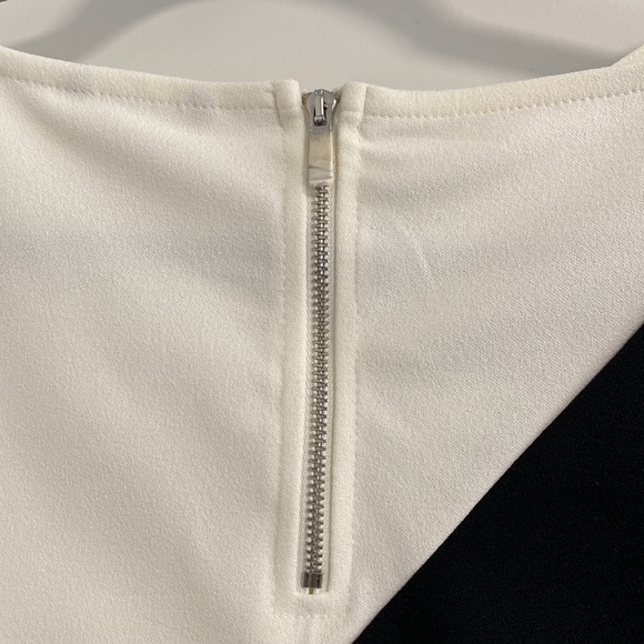 CALVIN KLEIN Colour Block Top, Small - Picture 4 of 7